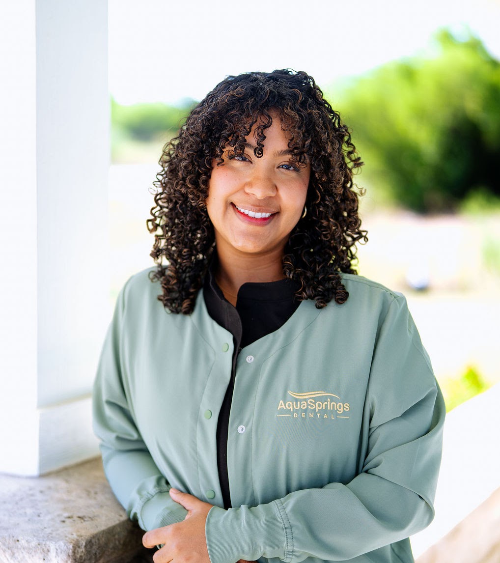 Dr. Alexandra Aponte